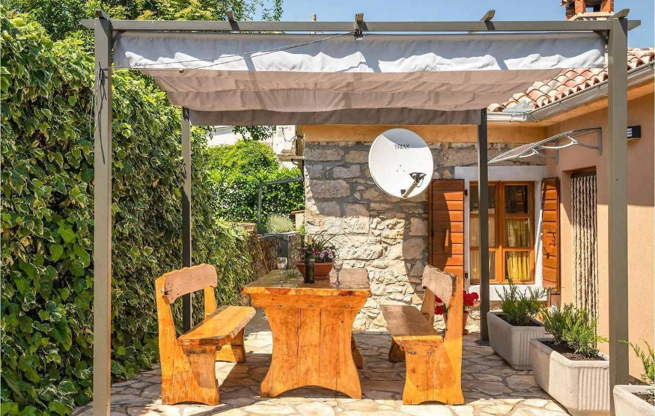 Stunning Home In Labin With Outdoor Swimming Pool Veligolji